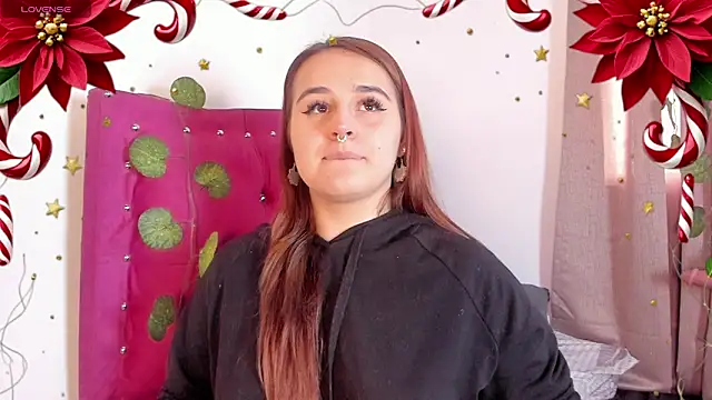 Snapshot of evy_orange1 chatting on December 2024 04:43:01 PM evy orange1 online show from December 2024 04:43:01 PM