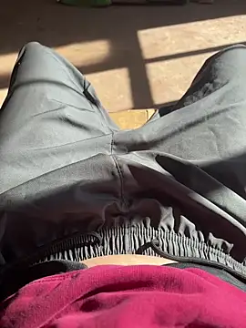 josle24 online show from December 2025 05:41:02 PM