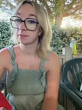 Snapshot of Giuliana_baby chatting on July 2026 06:17:01 AM Giuliana baby online show from July 2026 06:17:01 AM