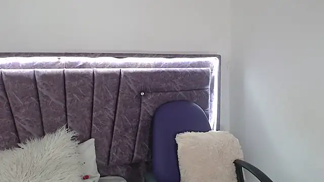 Penelope Fox14 online show from September 2025 12:51:01 PM