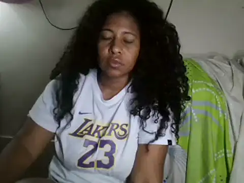 Ivon-09 online show from March 2025 01:37:02 PM