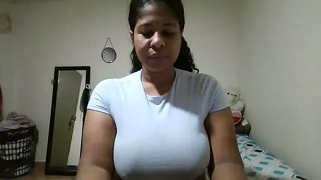 Snapshot of Ivon-09 chatting on April 2026 12:19:02 PM Ivon-09 online show from April 2026 12:19:02 PM