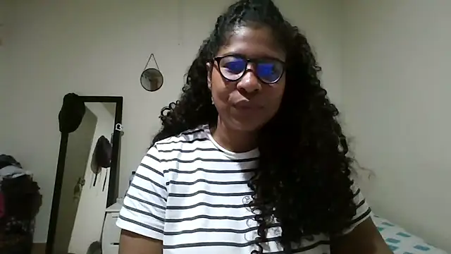 Snapshot of Ivon-09 chatting on April 2026 12:18:02 PM Ivon-09 online show from April 2026 12:18:02 PM