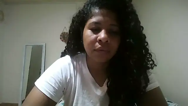 Snapshot of Ivon-09 chatting on May 2026 01:08:02 PM Ivon-09 online show from May 2026 01:08:02 PM