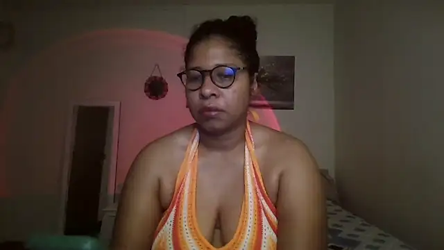 Snapshot of Ivon-09 chatting on May 2026 12:10:01 PM Ivon-09 online show from May 2026 12:10:01 PM