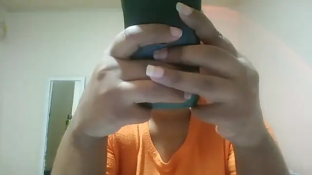 Snapshot of Ivon-09 chatting on May 2026 01:05:02 PM Ivon-09 online show from May 2026 01:05:02 PM
