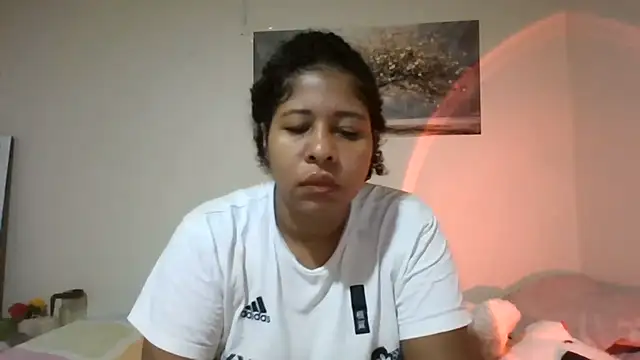 Snapshot of Ivon-09 chatting on May 2026 12:24:01 PM Ivon-09 online show from May 2026 12:24:01 PM