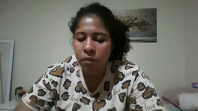 Snapshot of Ivon-09 chatting on June 2026 10:59:01 PM Ivon-09 online show from June 2026 10:59:01 PM