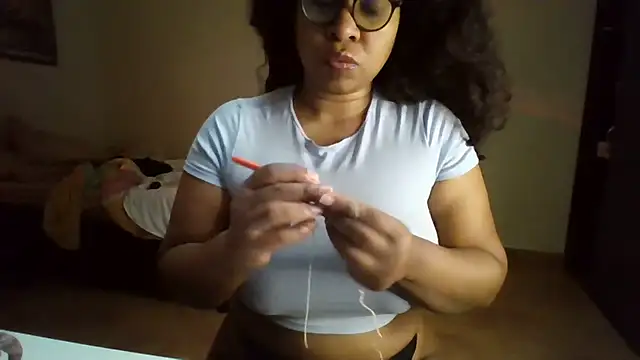 Snapshot of Ivon-09 chatting on July 2026 12:31:01 PM Ivon-09 online show from July 2026 12:31:01 PM