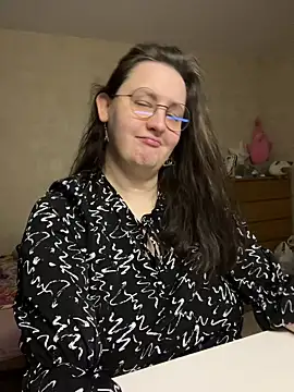 hungry1bunny online show from February 2026 06:44:02 PM