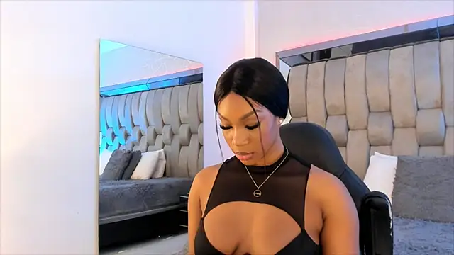 ChaynnaCooper online show from February 2025 02:45:01 PM