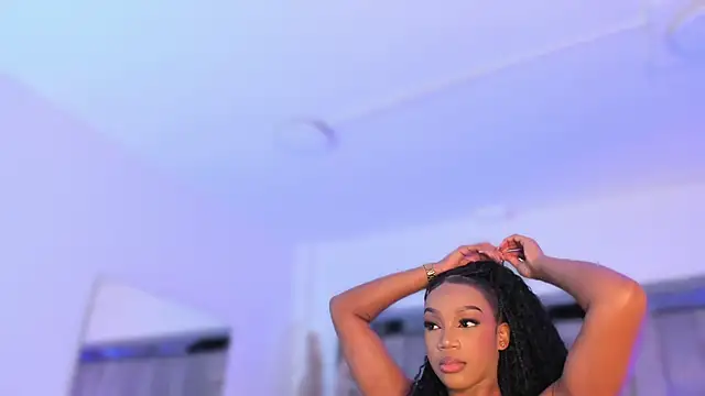 ChaynnaCooper online show from September 2025 08:00:02 PM