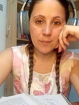 SofiEstevez online show from September 2025 05:14:02 PM