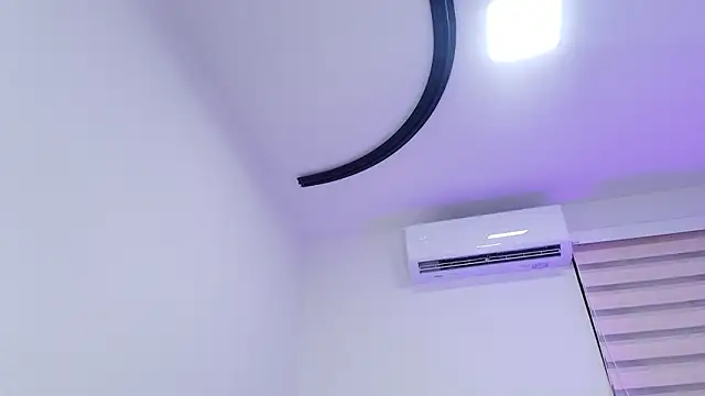 nicol f online show from March 2026 03:14:02 AM