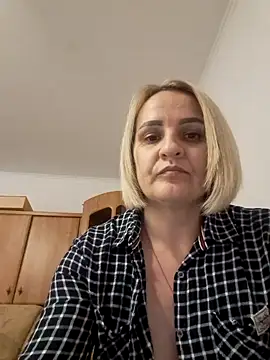 Malichkaanna30 online show from December 2024 02:04:01 PM