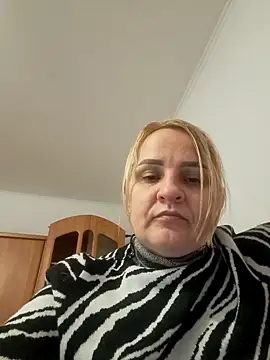 Malichkaanna30 online show from March 2025 04:56:02 PM