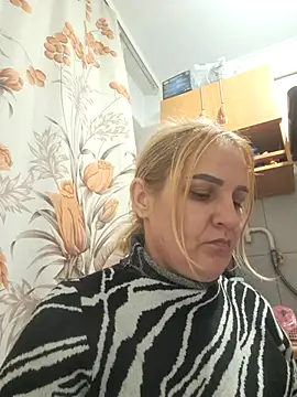 Malichkaanna30 online show from November 2025 02:51:02 PM