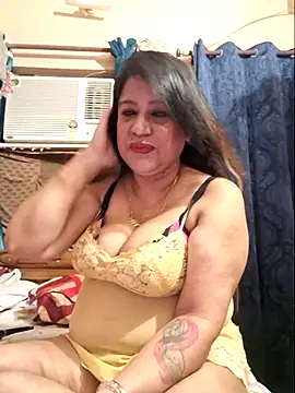 Hot Queen77 online show from March 2025 04:41:01 PM