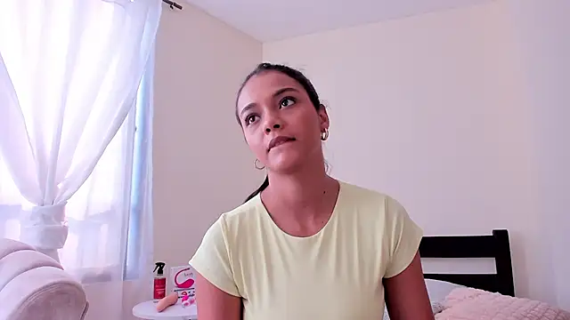 evely coelloo online show from January 2025 08:21:01 PM