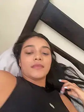 evely coelloo online show from February 2025 10:25:01 PM