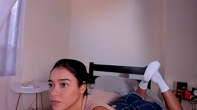 evely coelloo online show from March 2025 05:08:02 PM