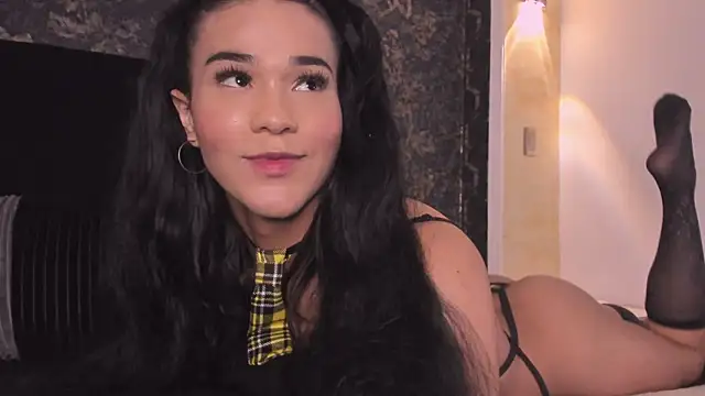 Isa Little Star online show from March 2025 03:56:01 PM