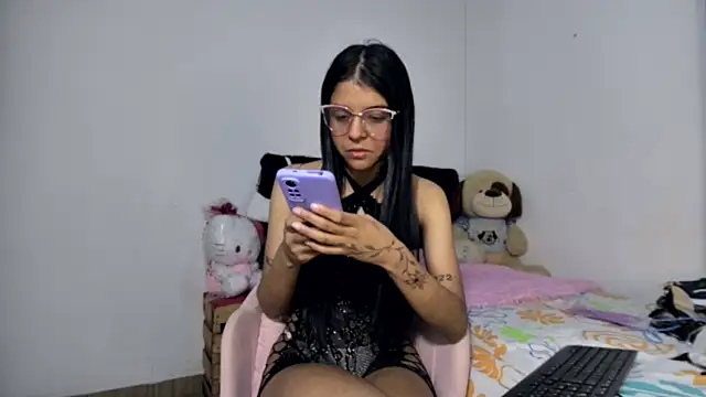 Snapshot of Michi_sexy chatting on July 2026 01:48:01 PM Michi sexy online show from July 2026 01:48:01 PM