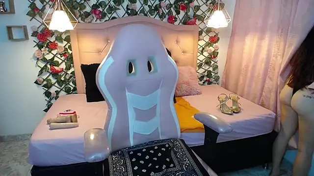 ElizabethSweet  online show from November 2025 07:24:01 PM