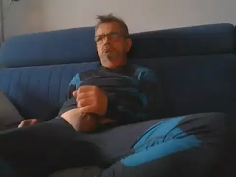 axecoman60 online show from January 2025 07:39:02 AM