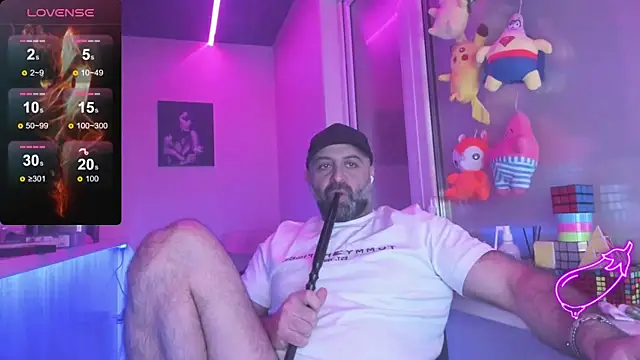 Snapshot of MAGABEAR077 chatting on February 2025 04:14:01 PM MAGABEAR077 online show from February 2025 04:14:01 PM