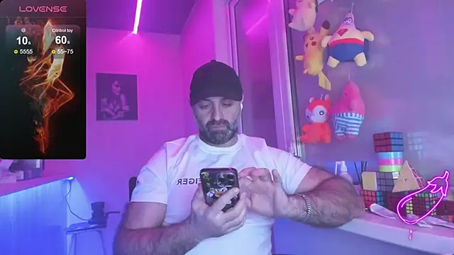 Snapshot of MAGABEAR077 chatting on February 2025 08:34:01 PM MAGABEAR077 online show from February 2025 08:34:01 PM