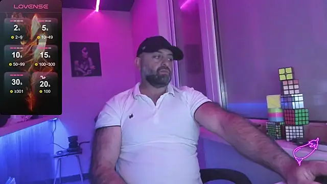 Snapshot of MAGABEAR077 chatting on October 2025 06:20:01 PM MAGABEAR077 online show from October 2025 06:20:01 PM