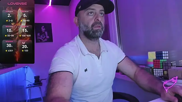 Snapshot of MAGABEAR077 chatting on October 2025 08:43:02 PM MAGABEAR077 online show from October 2025 08:43:02 PM