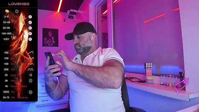 MAGABEAR077 online show from April 2026 08:32:02 PM