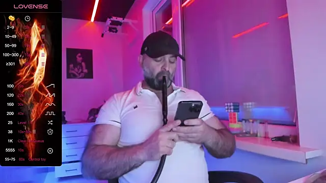 MAGABEAR077 online show from May 2026 08:39:02 PM