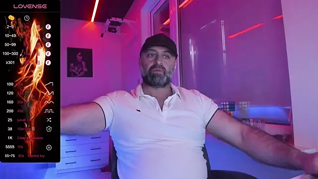 MAGABEAR077 online show from May 2026 08:56:01 AM