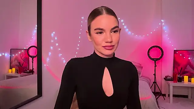 Heidi11 online show from January 2025 08:03:02 PM