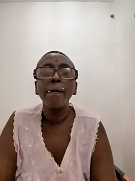 mamakarma1403 online show from June 2026 05:12:01 AM
