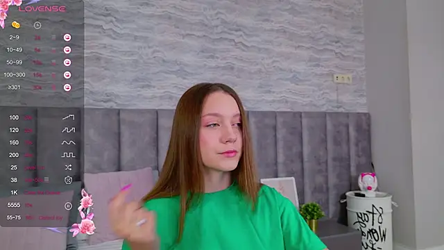 Snapshot of AliceBrayan chatting on March 2025 05:11:02 AM AliceBrayan online show from March 2025 05:11:02 AM