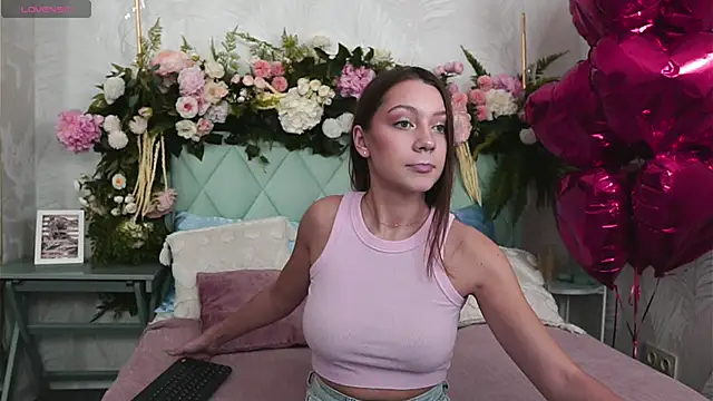 Snapshot of AliceBrayan chatting on February 2026 05:20:02 PM AliceBrayan online show from February 2026 05:20:02 PM