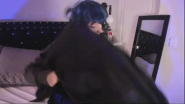 Snapshot of Ghosty_Doll chatting on December 2025 08:28:02 PM Ghosty Doll online show from December 2025 08:28:02 PM