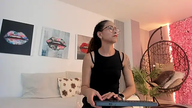 Angela donnato online show from January 2025 03:54:02 AM