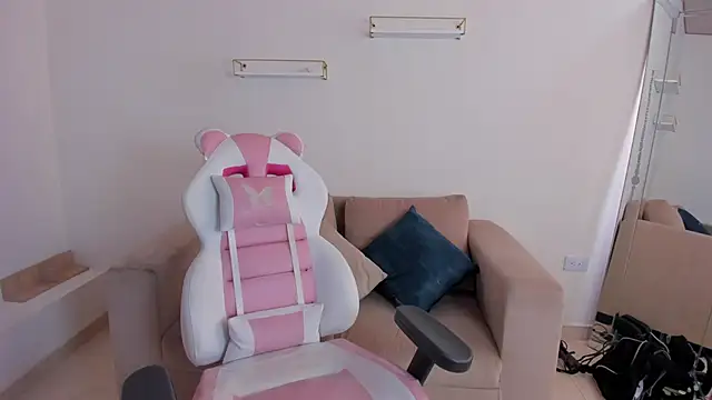 Charlotte cowell sub1  online show from October 2025 03:55:02 PM