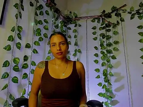 mykaelahoney online show from September 2025 01:17:01 AM