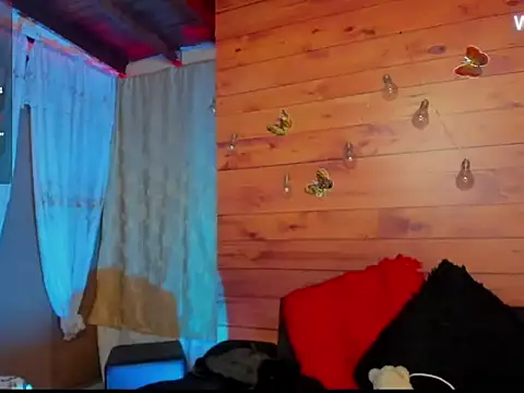 mykaelahoney online show from October 2025 06:13:02 AM