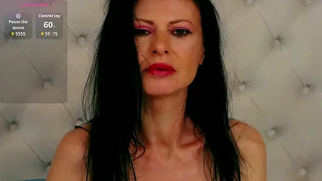 Snapshot of RosalieNorman chatting on April 2026 02:27:02 AM RosalieNorman online show from April 2026 02:27:02 AM