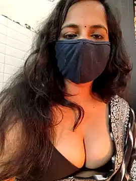 Snapshot of Nehubhabhi26 chatting on January 2025 05:18:01 PM Nehubhabhi26 online show from January 2025 05:18:01 PM