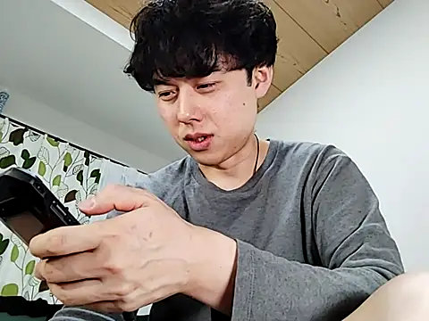 whitebriefboy online show from March 2025 03:40:01 PM