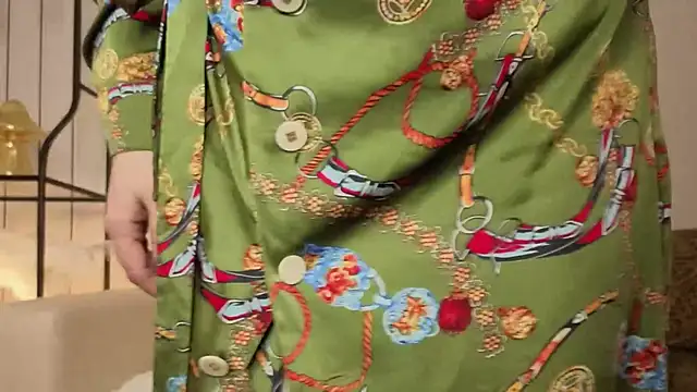 Helens love online show from November 2025 01:52:02 AM