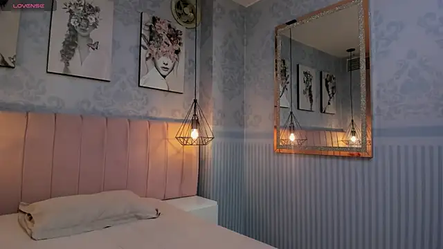 Annie Cute18  online show from November 2025 10:21:02 PM